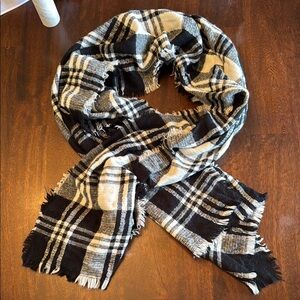 Elegant Black and White Wrap Scarf
